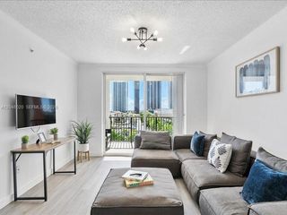 17100 N Bay Road 1717, Sunny Isles Beach, FL 33160