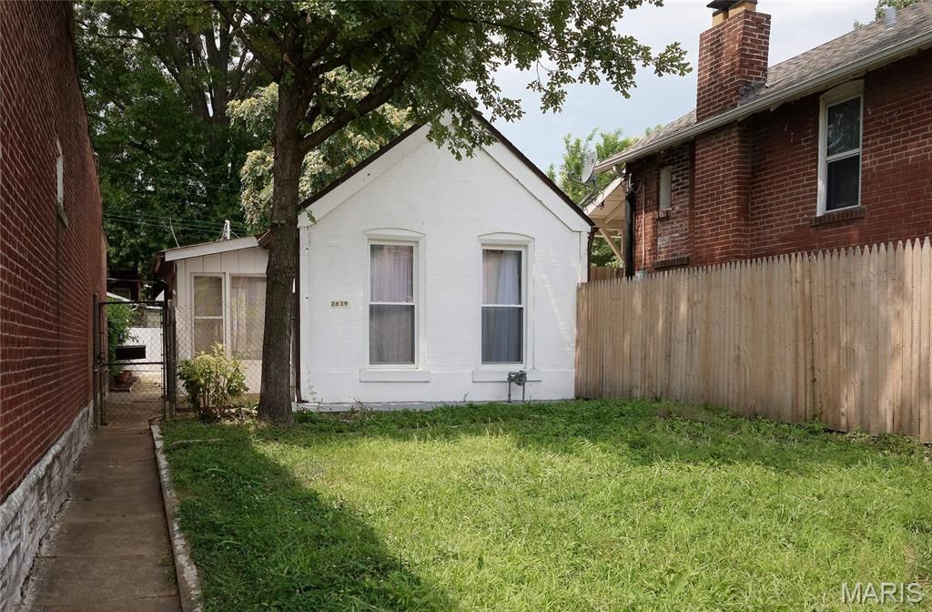 2619 Michigan Avenue, St Louis, MO 63118