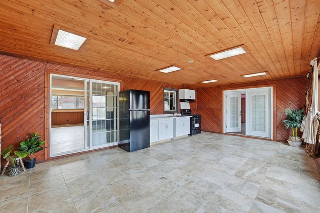 8309 Penn Avenue N, Brooklyn Park, MN 55444