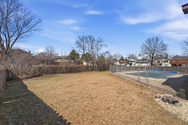 8309 Penn Avenue N, Brooklyn Park, MN 55444