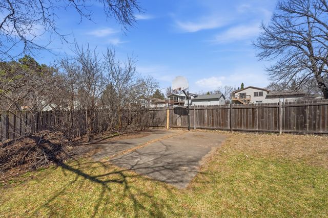 8309 Penn Avenue N, Brooklyn Park, MN 55444