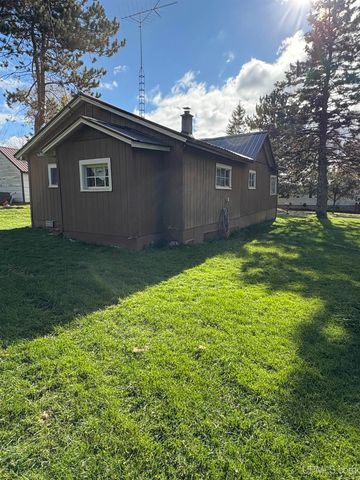 1680 W Franklin Street, Iron River, MI 49935