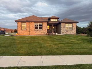 19601 W 210th Street, Spring Hill, KS 66083