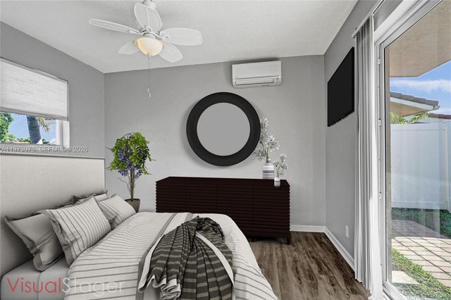 949 SE 10th Ct, Pompano Beach, FL 33060