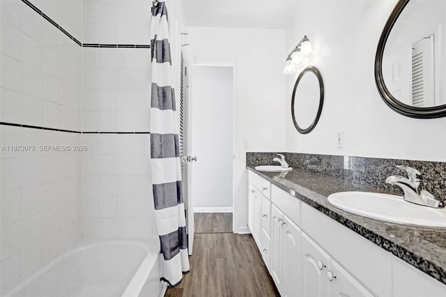 949 SE 10th Ct, Pompano Beach, FL 33060