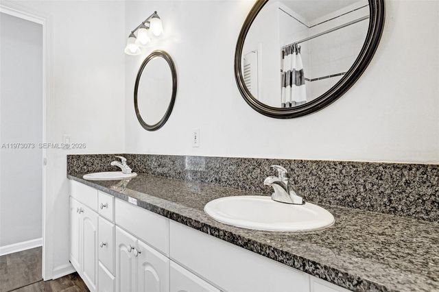 949 SE 10th Ct, Pompano Beach, FL 33060