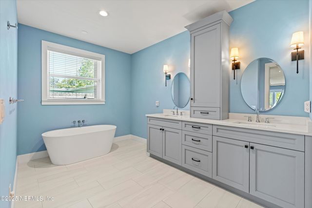 1021 6TH Avenue N, Jacksonville Beach, FL 32250
