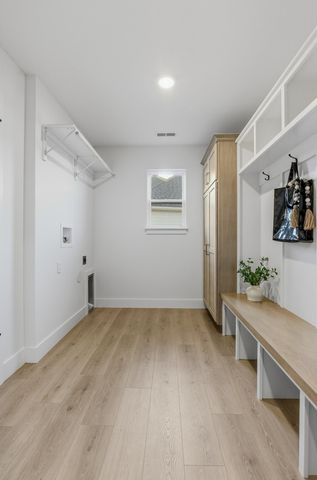 4508 ROYAL COUNTY RD, Columbia, MO 65201