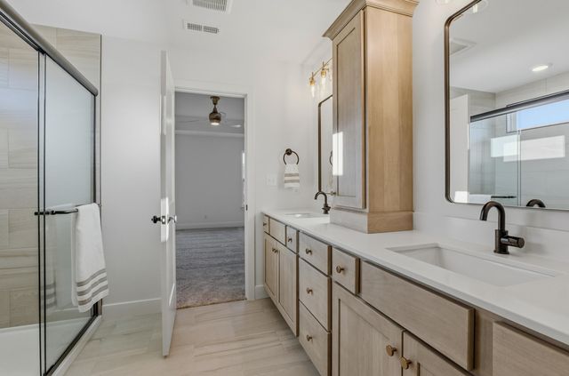 4508 ROYAL COUNTY RD, Columbia, MO 65201