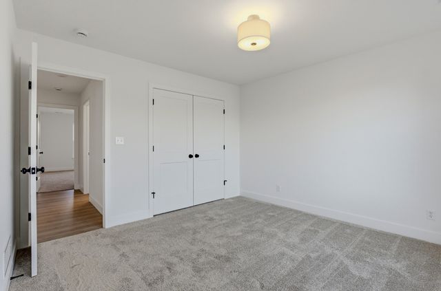 4508 ROYAL COUNTY RD, Columbia, MO 65201