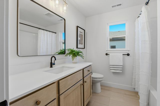 4508 ROYAL COUNTY RD, Columbia, MO 65201