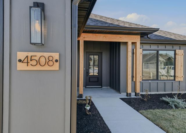 4508 ROYAL COUNTY RD, Columbia, MO 65201