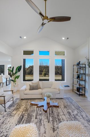 4508 ROYAL COUNTY RD, Columbia, MO 65201