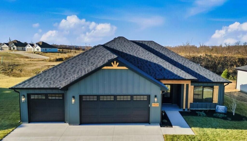 4508 ROYAL COUNTY RD, Columbia, MO 65201