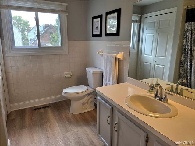 160 Walnut St Street, Buffalo, NY 14204