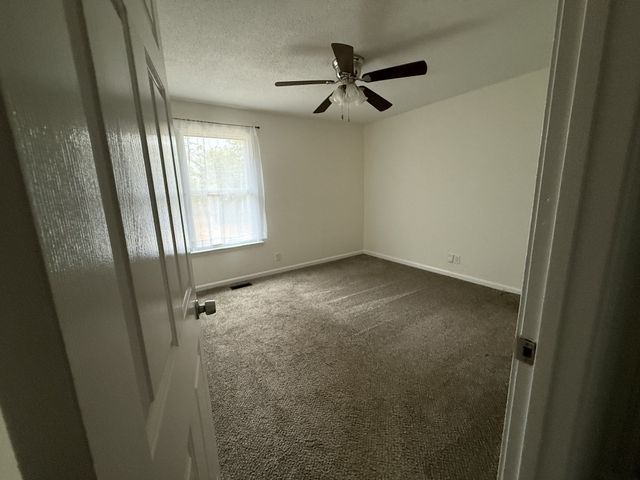 3446 Arvin Dr, Clarksville, TN 37042