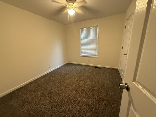 3446 Arvin Dr, Clarksville, TN 37042