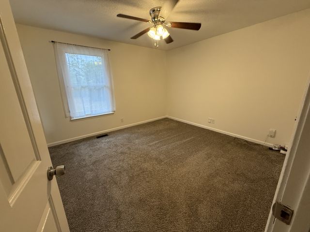 3446 Arvin Dr, Clarksville, TN 37042