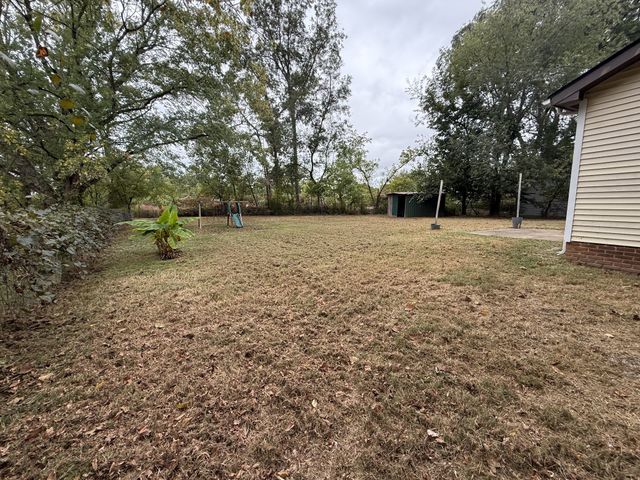 3446 Arvin Dr, Clarksville, TN 37042