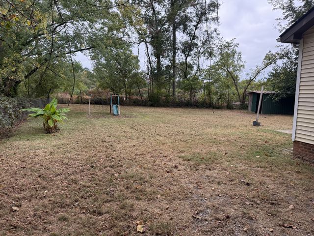 3446 Arvin Dr, Clarksville, TN 37042