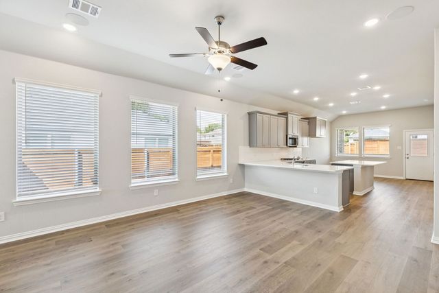 2213 Hazel Lily Run, Mesquite, TX 75181