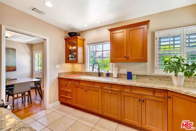 10257 Camarillo Street, Toluca Lake (los Angeles), CA 91602