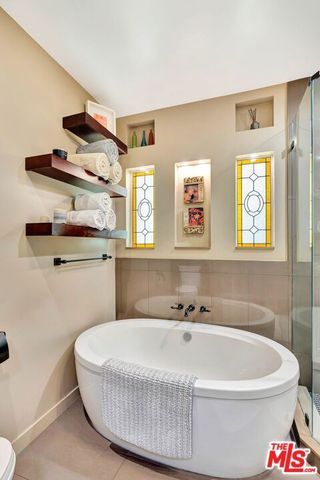 10257 Camarillo Street, Toluca Lake (los Angeles), CA 91602