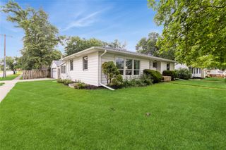 202 S Dakota Avenue, Ames, IA 50014