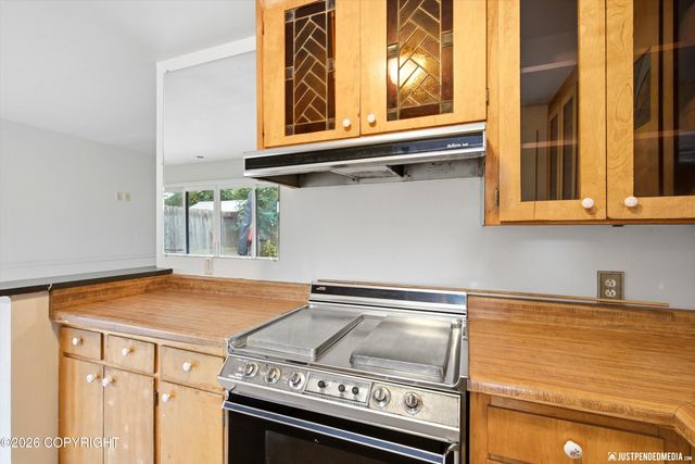 4242 Ross Court, Anchorage, AK 99508