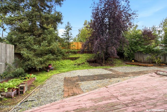 4242 Ross Court, Anchorage, AK 99508