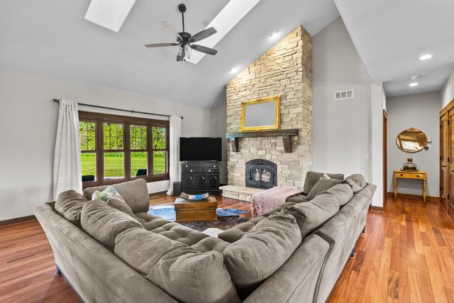W359S4157 Bowe COURT, Dousman, WI 53118
