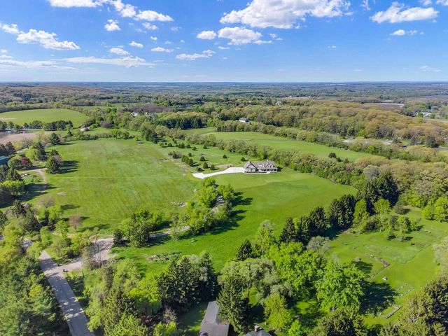 W359S4157 Bowe COURT, Dousman, WI 53118