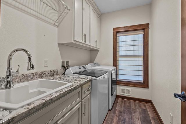 W359S4157 Bowe COURT, Dousman, WI 53118