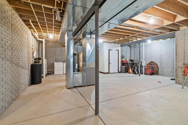 W359S4157 Bowe COURT, Dousman, WI 53118