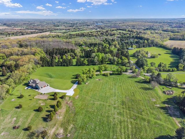 W359S4157 Bowe COURT, Dousman, WI 53118