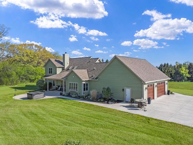 W359S4157 Bowe COURT, Dousman, WI 53118
