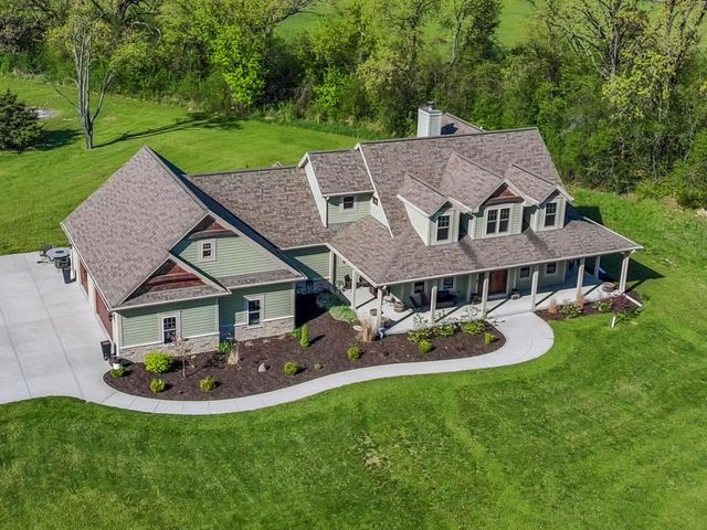 W359S4157 Bowe COURT, Dousman, WI 53118