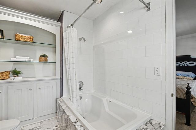 6452 Brandywine Lane 19, Oklahoma City, OK 73116