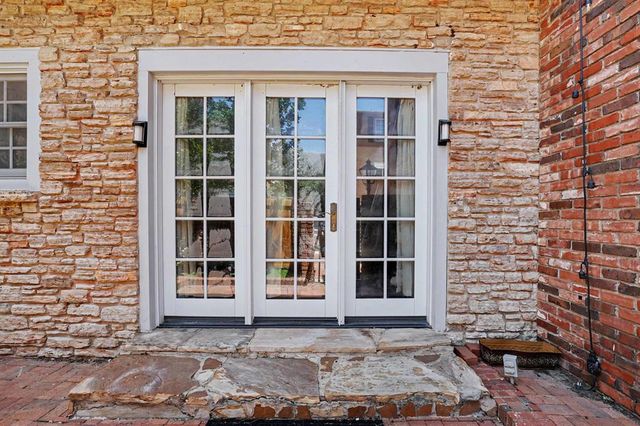 6452 Brandywine Lane 19, Oklahoma City, OK 73116
