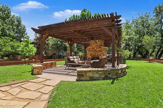 6452 Brandywine Lane 19, Oklahoma City, OK 73116