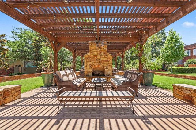 6452 Brandywine Lane 19, Oklahoma City, OK 73116