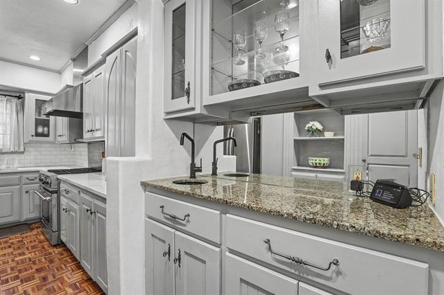 6452 Brandywine Lane 19, Oklahoma City, OK 73116