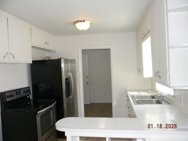 240 Turkle Ave, Haysville, KS 67060