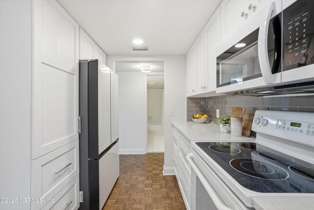2912 ST JOHNS Avenue 17, Jacksonville, FL 32205
