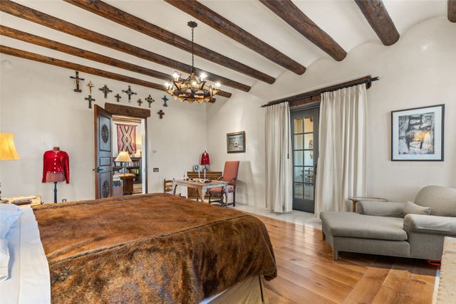 165 Tano Road, Santa Fe, NM 87506
