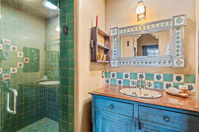 165 Tano Road, Santa Fe, NM 87506