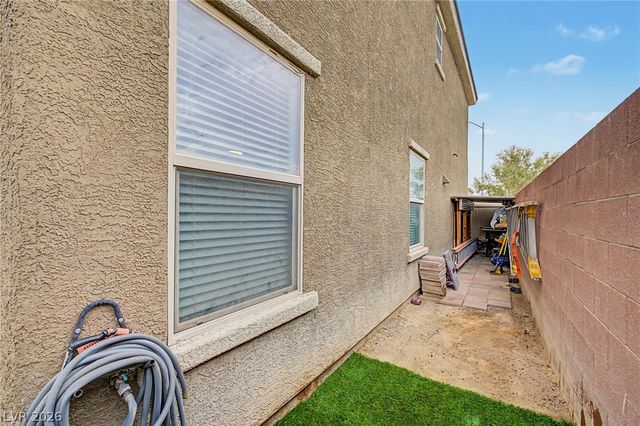 6154 Portland Treaty Avenue, Las Vegas, NV 89122