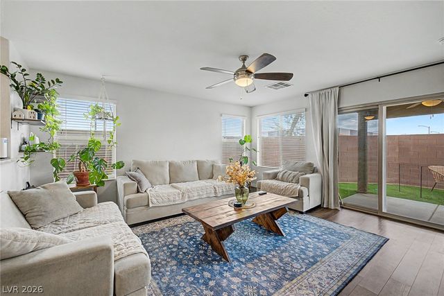 6154 Portland Treaty Avenue, Las Vegas, NV 89122