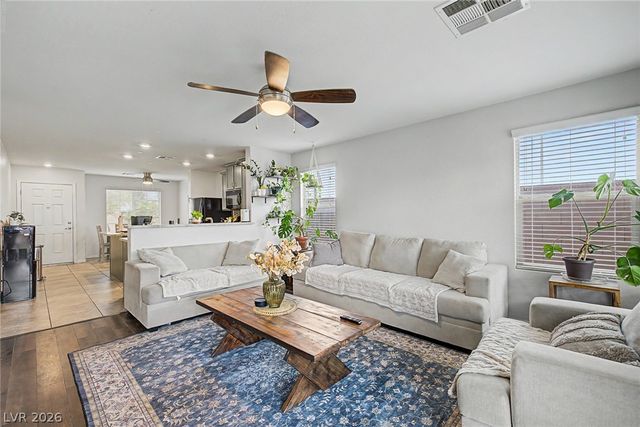 6154 Portland Treaty Avenue, Las Vegas, NV 89122