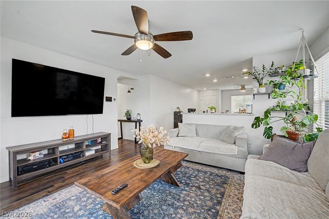 6154 Portland Treaty Avenue, Las Vegas, NV 89122